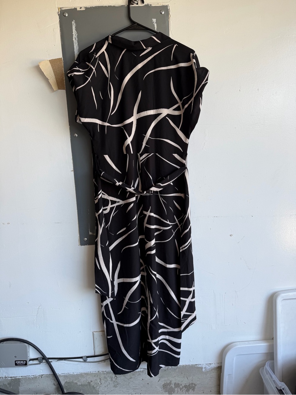Dkny Black Midi Dress with White Abstract Lines